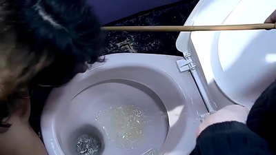 Ang aking napakarilag na pribadong sex slave na si Melanie Memphis. Siya ang paborito kong alipin, mukhang inosente, bata, sa anal sex, role-playing, at magagamit ko siya kahit kailan ko gusto. Bahagi 1.