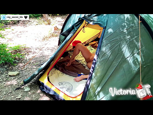 ❤️ Nakuha sa camera Madamdaming haltak off Stranger in a tent ☑ Porno sa amin ❌